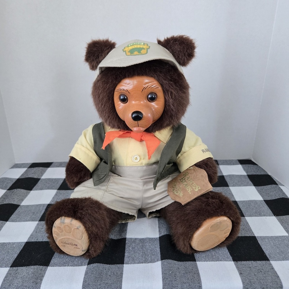 Vintage Raikes 1990 Bear Camp Grizzly "Jeremy" #5226/7500 Carved Wood Face 16"